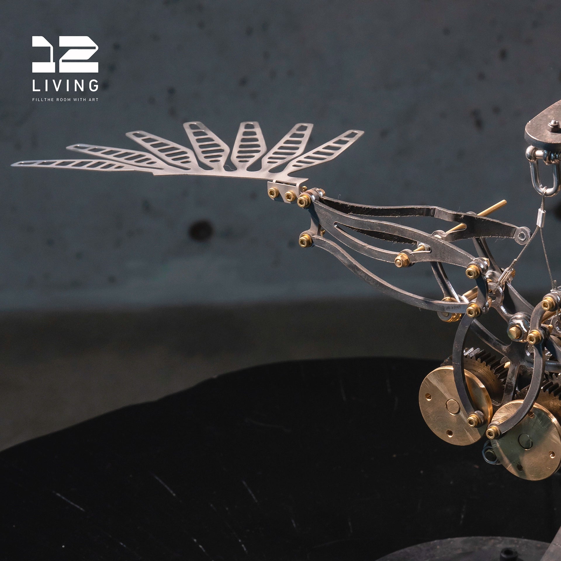 Mechanical Bird Desktop Sculpture – Unique Flying Bird Figurine for Home or Office Decor